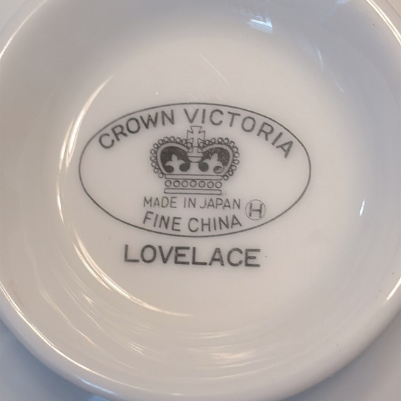 Vintage Crown Victoria Made In Japan Fine China Lovelace #1002 Tea Cup - Picture 7 of 7